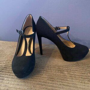 Black T-Strap Heels Size 7